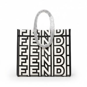 Fendi NWOT Monochrome Graphic Tote Bag
